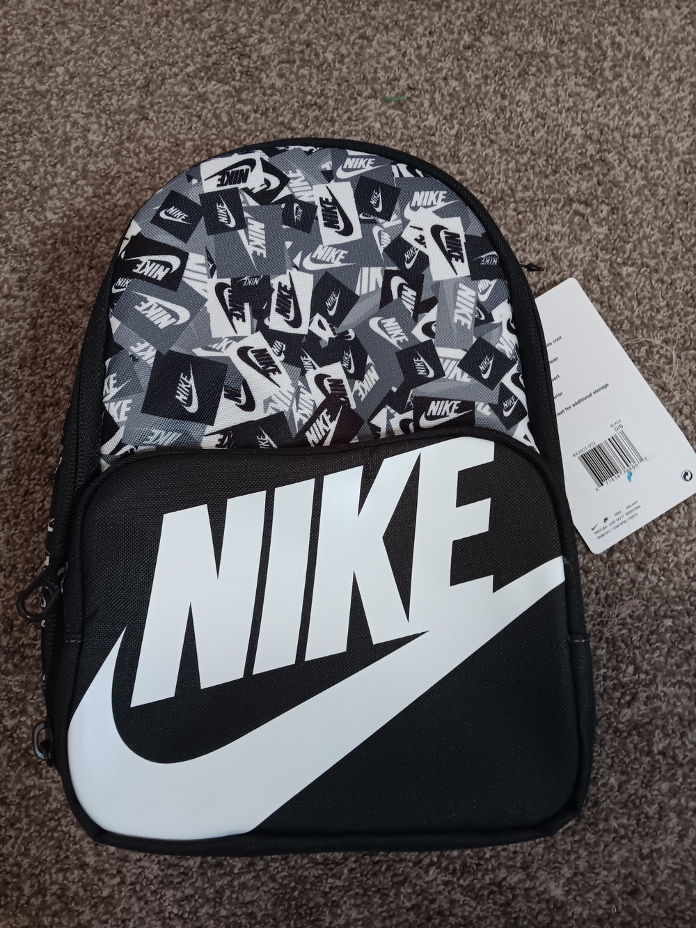Nike Black & White Men's Logo Backpack